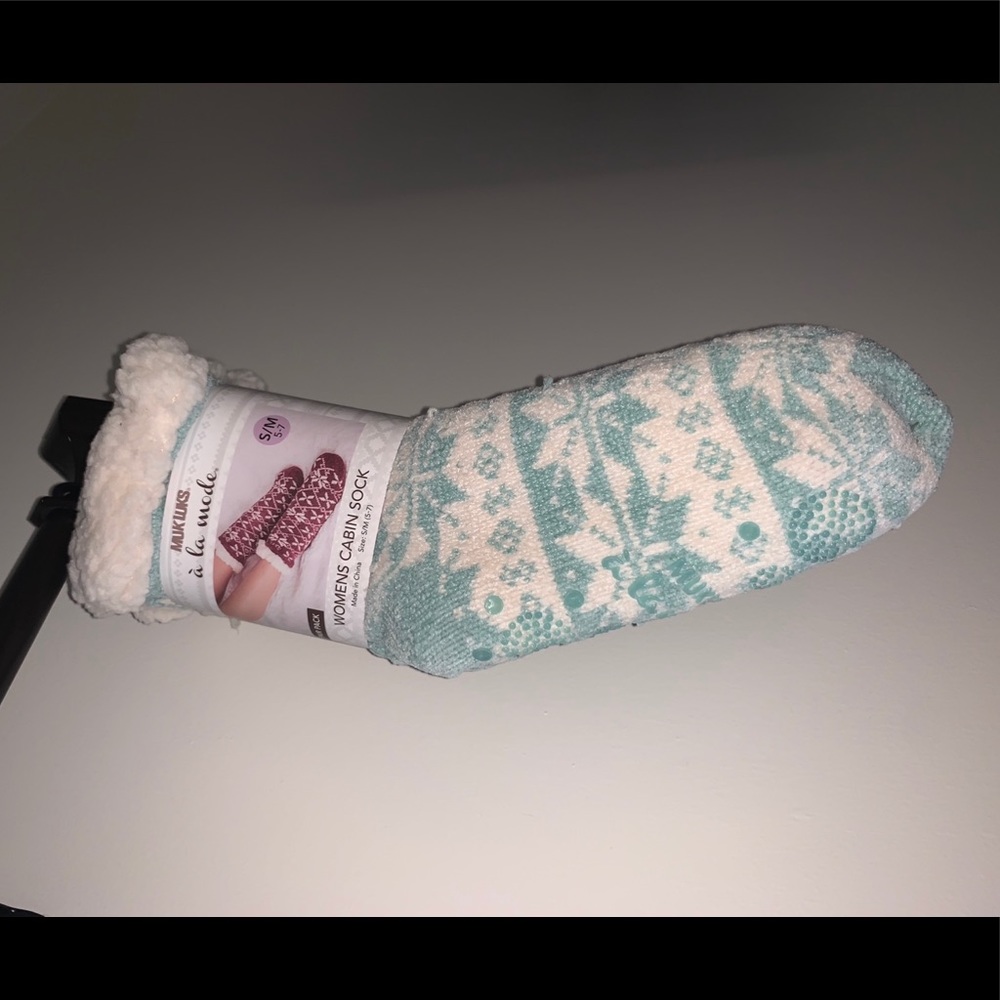 NWT MUK LUKS Chenille Women’s Cabin Socks